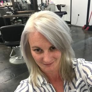 Meet your Posher, Lauren